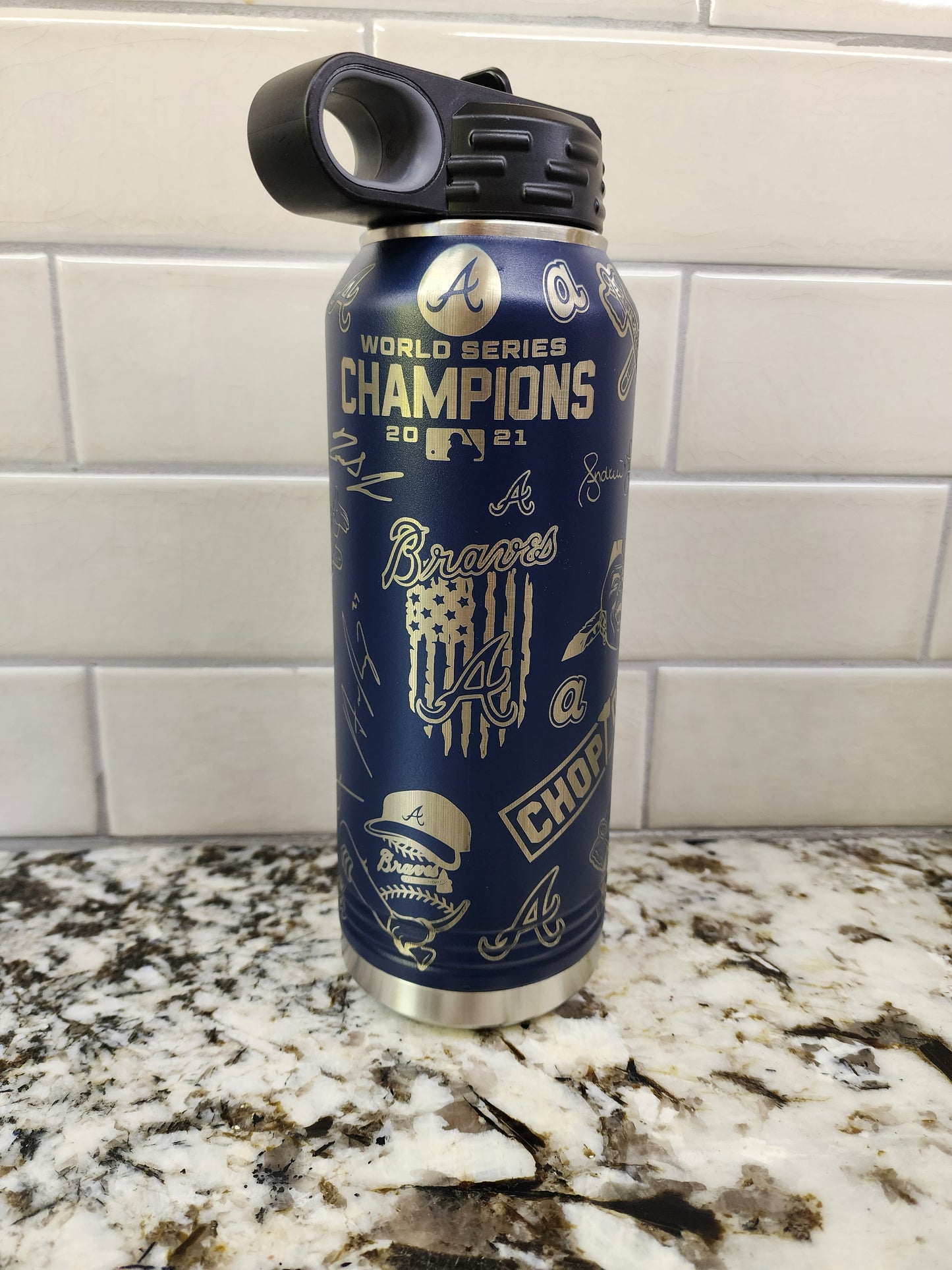 32OZ Polar Camel Atlanta Braves Blue water bottle