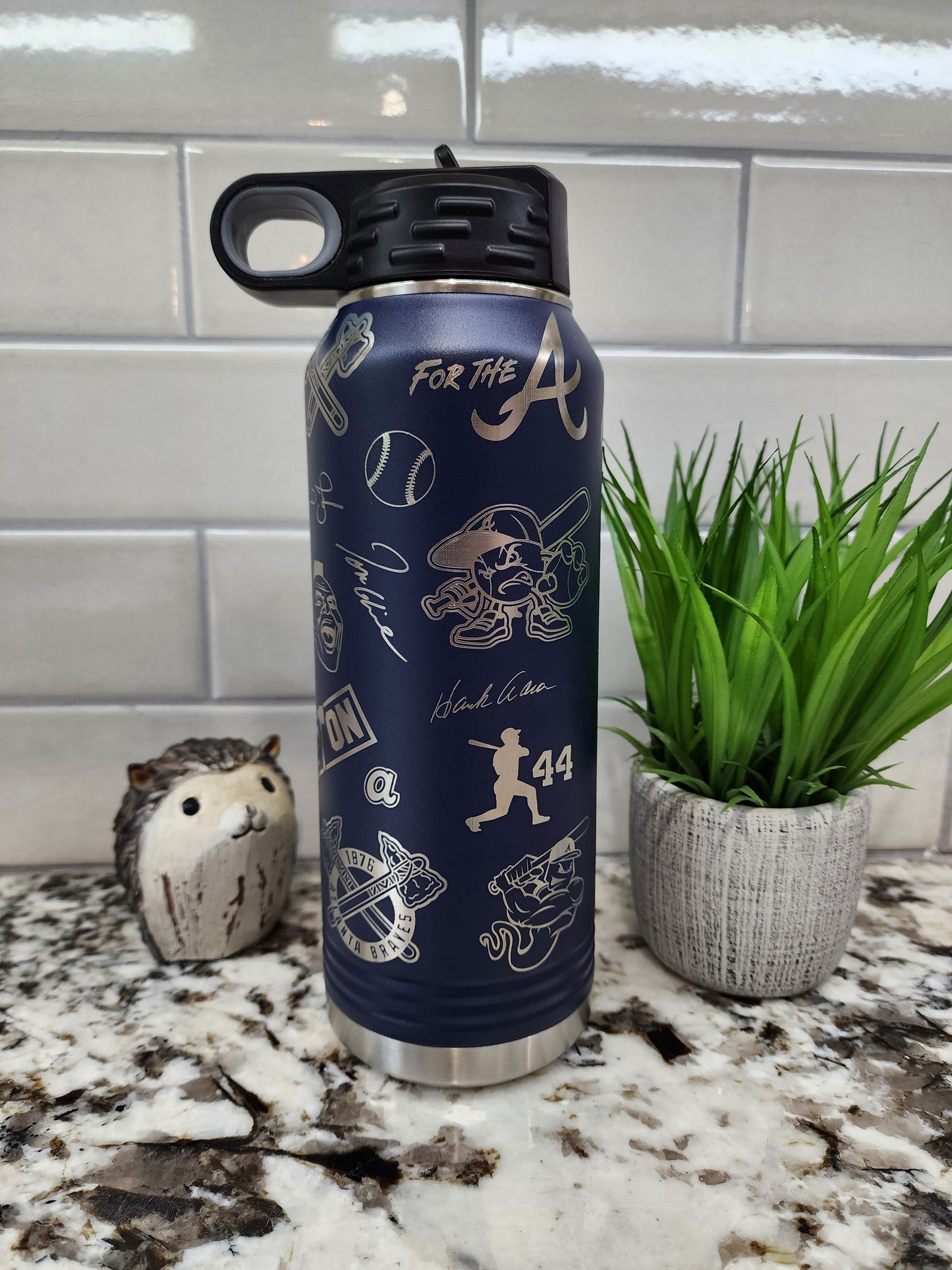 32oz Polar Camel Water Bottle - Atlanta Braves Engraved Edition: "Home Run Hydration"