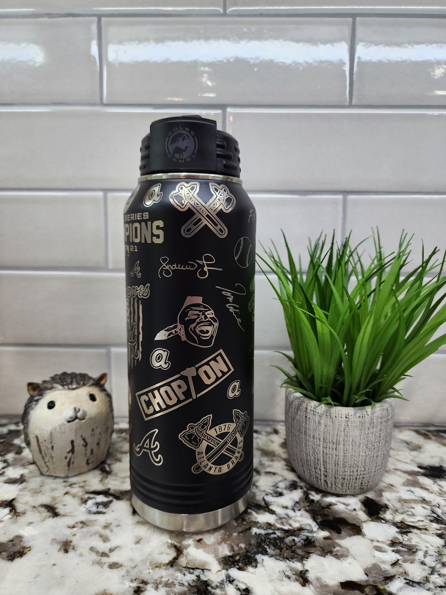 32oz Polar Camel Water Bottle - Atlanta Braves Engraved Edition: "Home Run Hydration"